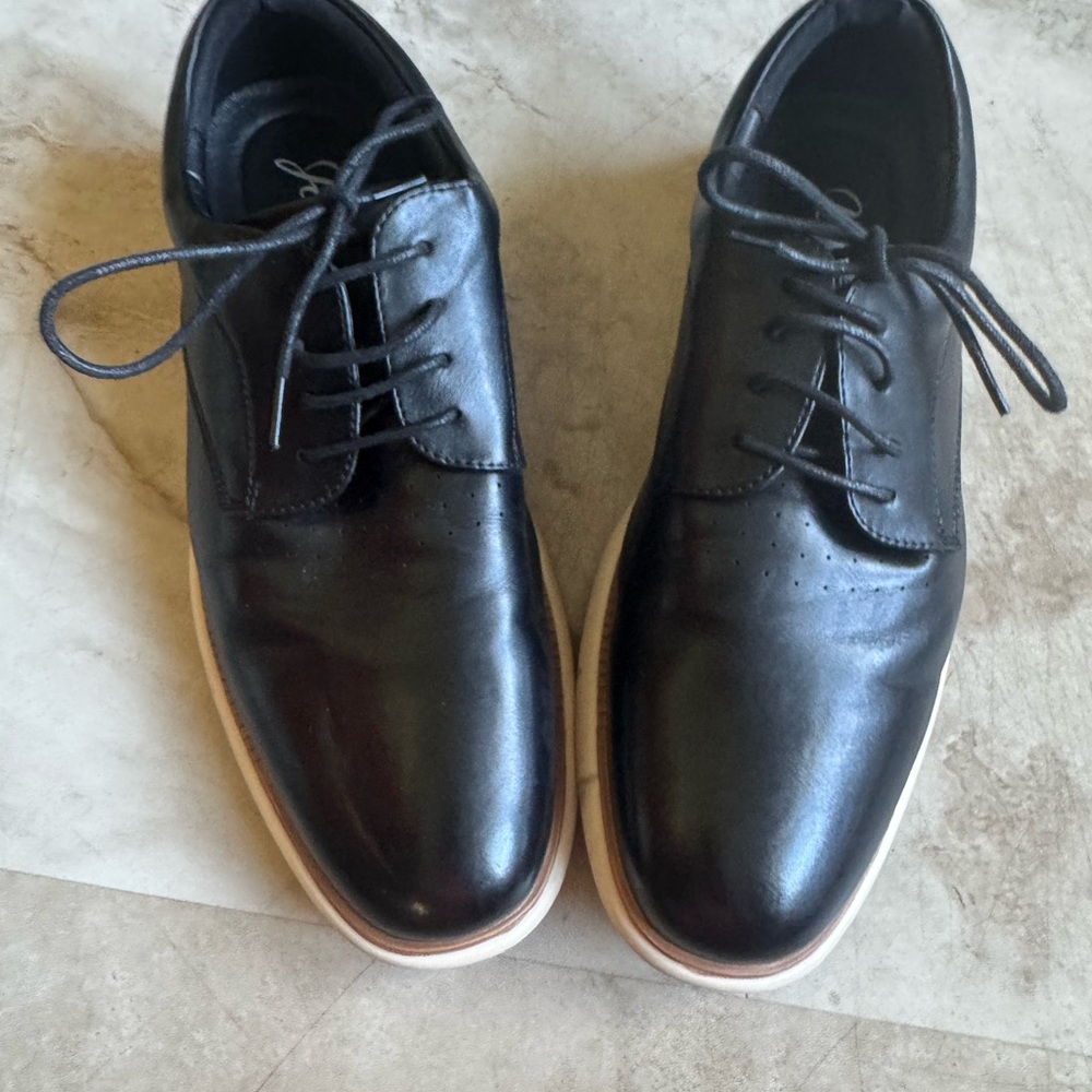 Sleek Black Men's Oxford Shoes